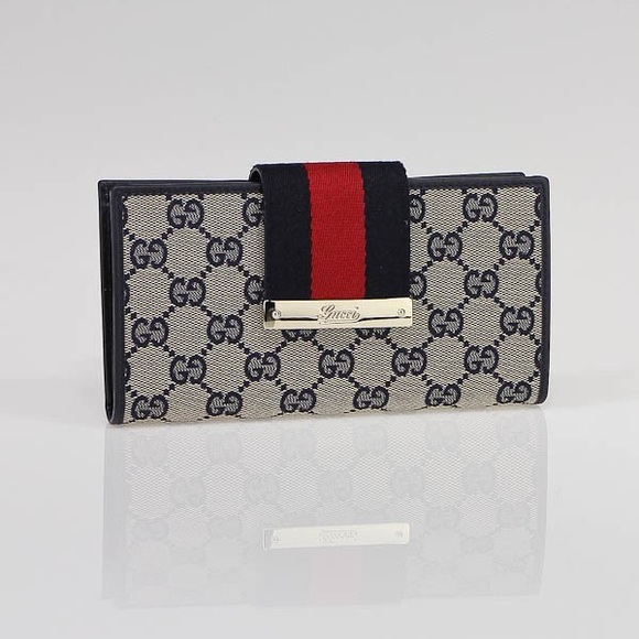 Gucci Handbags - Authentic Vintage Gucci Wallet 181668